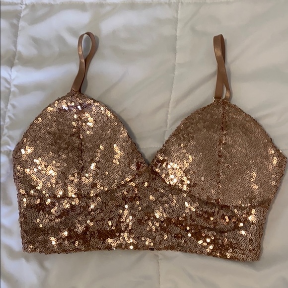 Crop top - Picture 2 of 3